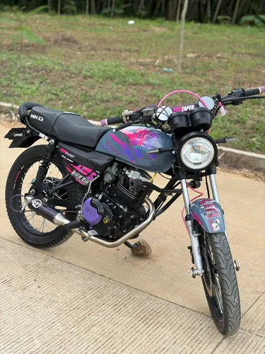Nkd 125 2025 con muchos extras 