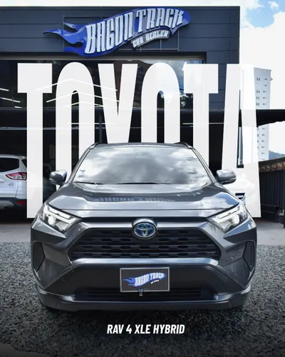 Toyota 2022 rav4 XLE Hybrid 