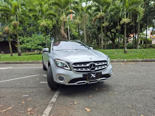 MERCEDES BENZ GLA 200 2019