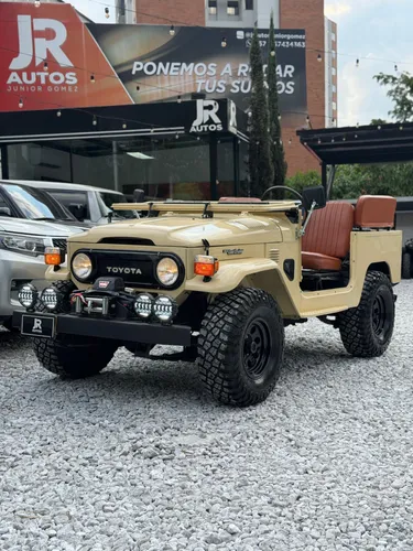 TOYOTA FJ40 1974