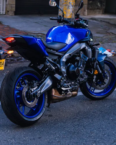 YAMAHA MT09 - 1950 KMS 2025 - SOAT NUEVO