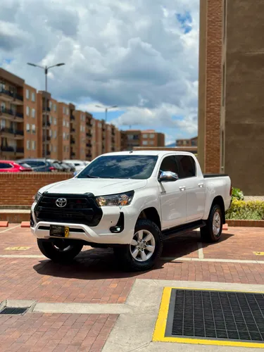 TOYOTA HILUX 2020 DIESEL 