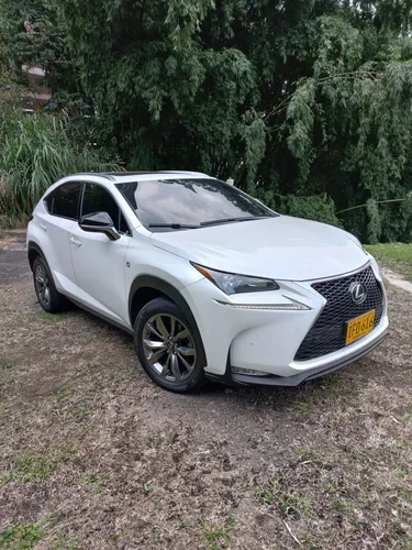 Lexus NX200T