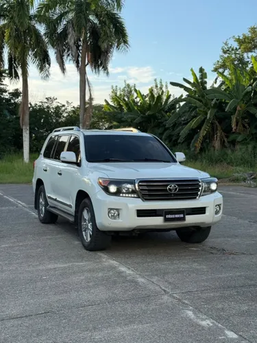 Toyota LC200 Sahara Land Cruiser 200 Brownstone 2015 edición limitada 