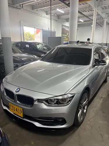 BMW 330e híbrido enchufable 