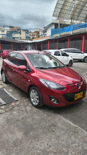 Mazda 2 Full equipo 2012