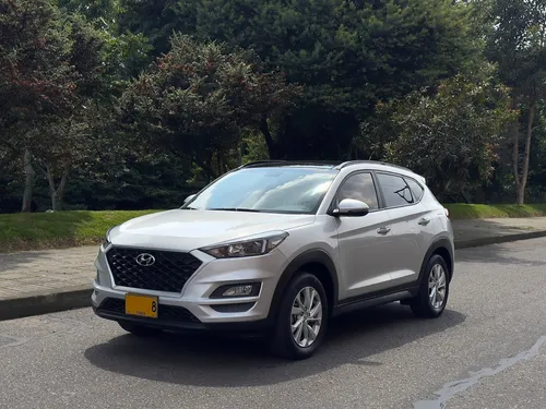 Hyundai Tucson Premium 4x2 AT