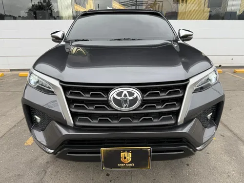 TOYOTA FORTUNER SR DIESEL 2021 