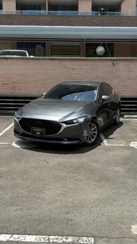 Mazda 3 Touring Híbrido 2023 