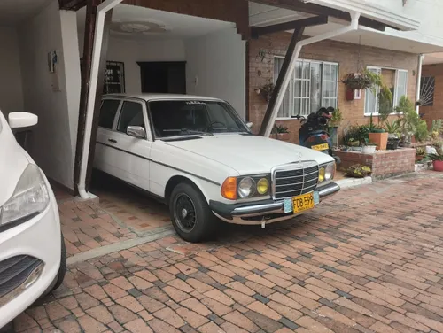 Mecedez Benz W123 230E