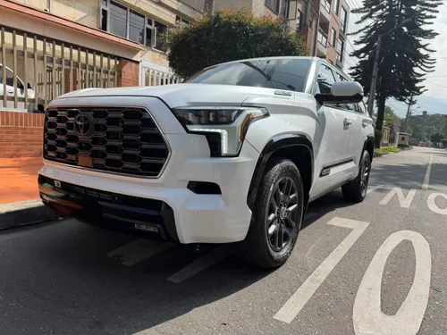 Toyota sequoia platinum 
