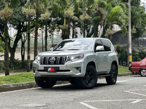 TOYOTA PRADO TX 2011
