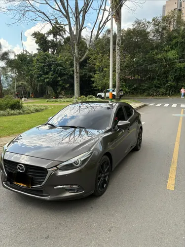Mazda 3 Grand touring LX 