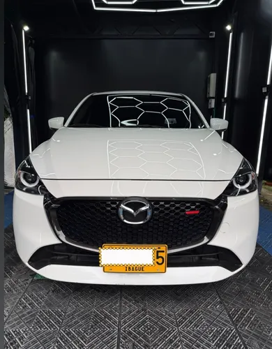 Mazda 2 Grand Touring Sport 