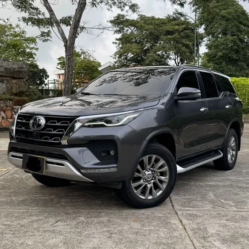 Toyota Fortuner SRV 2024 diesel 