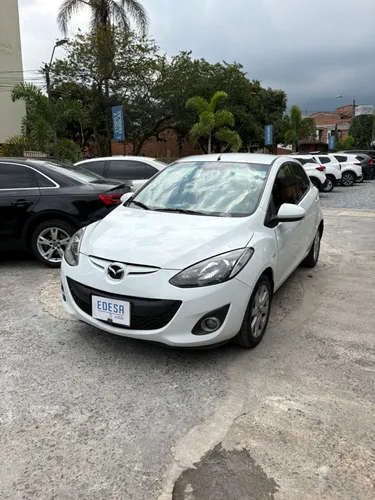 MAZDA 2 AT UNICO DUENO