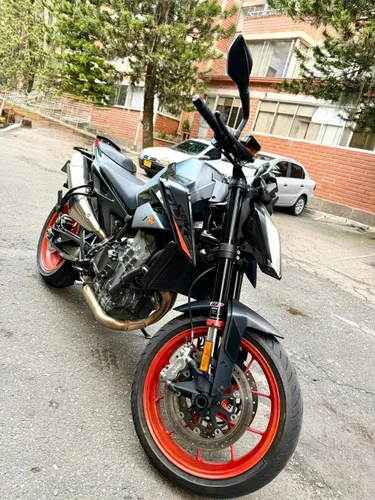 890 DUKE KTM