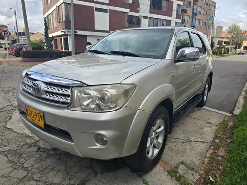 Toyota Fortuner 2010 4x4