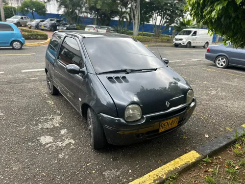 hermoso Renault Twingo