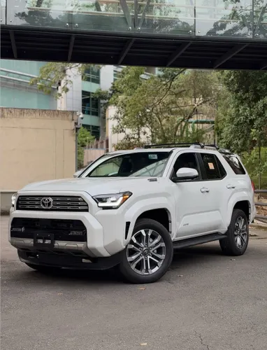 TOYOTA 4RUNNER 2026 HYB 0 KM