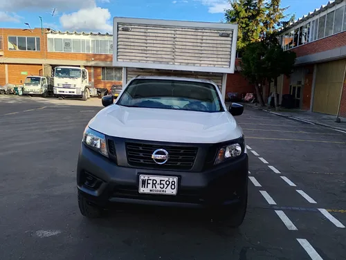 Nissan Np300 furgón 4x4