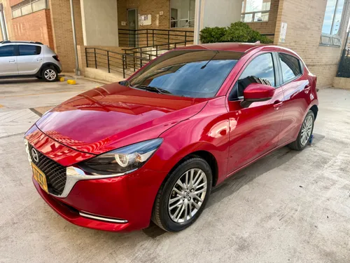 Mazda 2 Grand Touring LX Hatchback Automático 2022