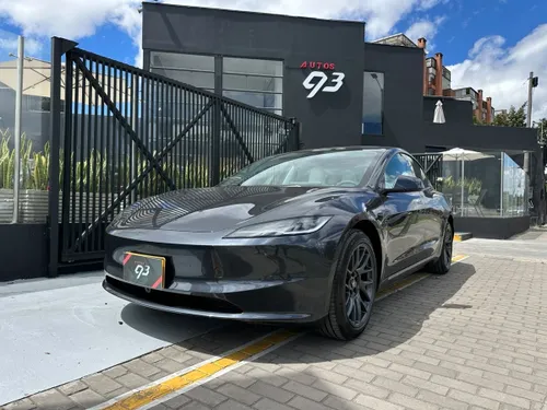 Tesla Model 3 Long Range AWD