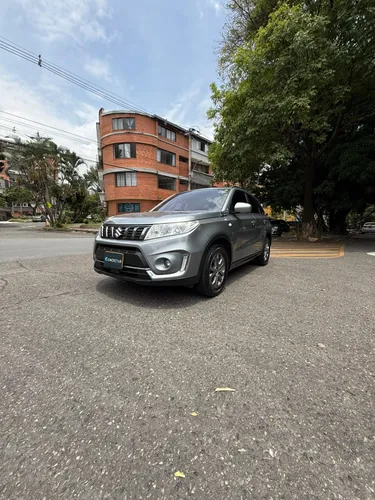 Suzuki Vitara Live GL 2022 Mecánico 4x2
