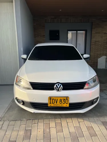 VOLKSWAGEN NEW JETTA 2014 AUTOMÁTICO