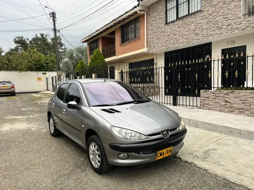 Peugeot 206 XR Versión 1.4 XR BV