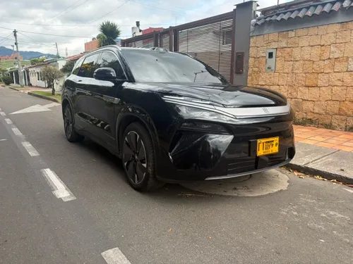 BYD TANG L 2025 Versión tope de gama 620 km de autonomía