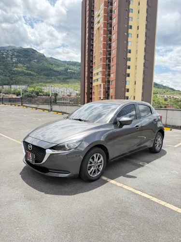 Mazda 2 touring 2021