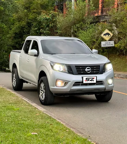 NISSAN FRONTIER GASOLINA 4X2
