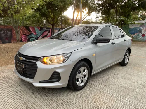 CHEVROLET ONIX TURBO AUTOMÁTICO 2021.