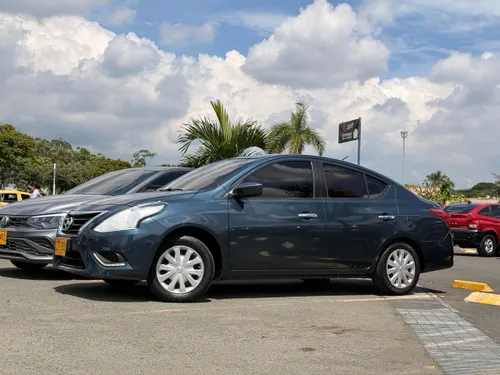 NISSAN VERSA SENSE 2017