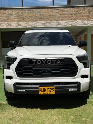 Toyota Sequoia TRD PRO 2024 poco KM
