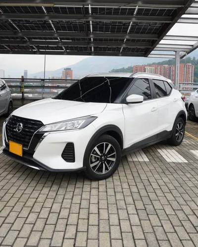 Nissan kicks Sense 2022