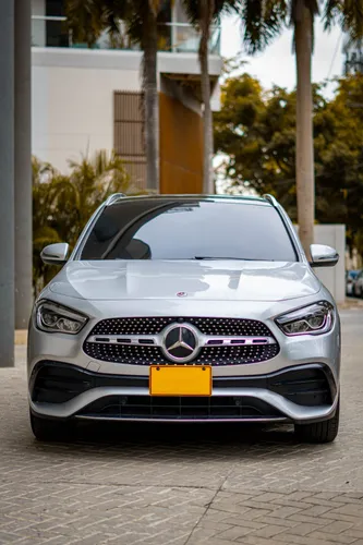 MERCEDES Benz GLA 200 AMG LINE 2023