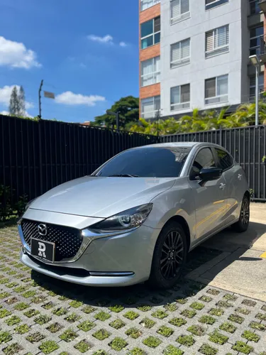 MAZDA 2 CARBÓN EDITION 2023