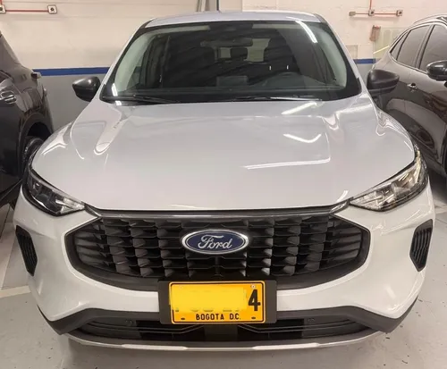 VENDO FORD ESCAPE ACTIVE HIBRIDA