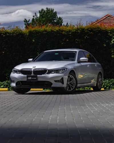 BMW 330i 2.0 2019