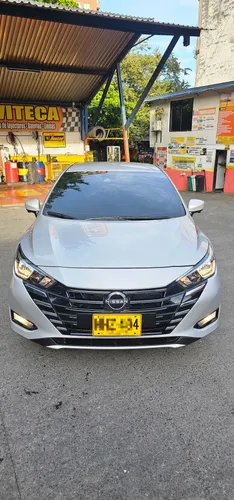 Nissan Versa 1.6 Advance MT