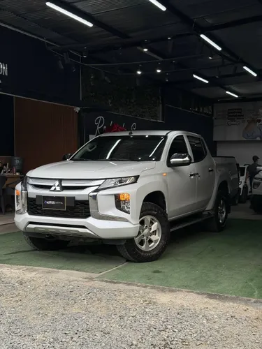 MITSUBISHI L200 GLX 4X4