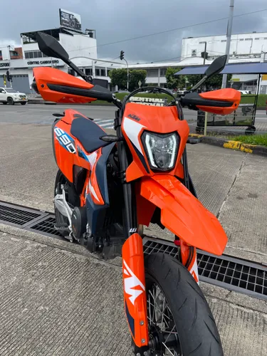Ktm super moto 690 SMC R 2023 Kilometraje 3.800km 1010