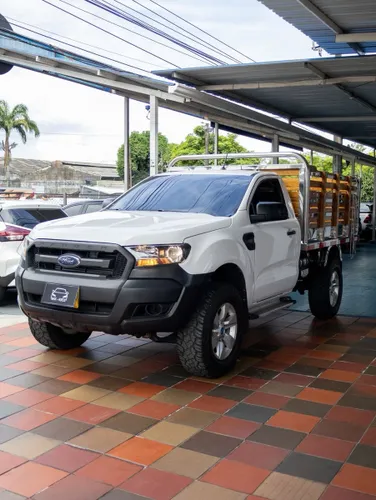 Ford Ranger de estacas Diesel modelo 2023