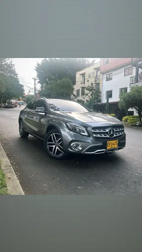 MERCEDES BENZ GLA 200