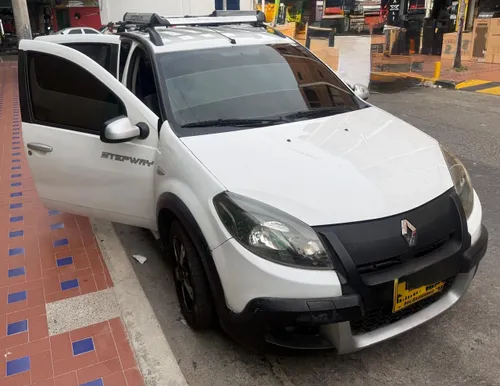 Renault Sandero Stepway 2013