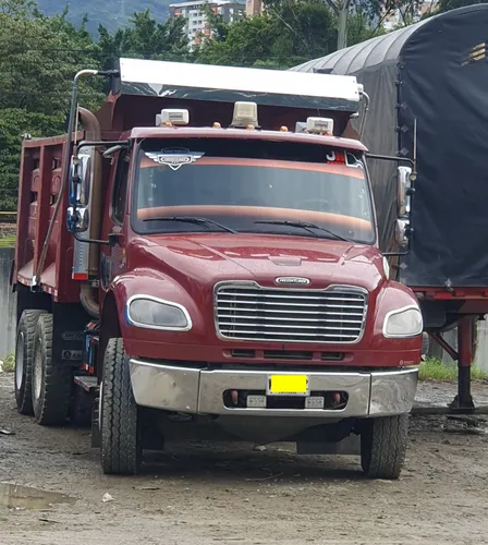 Volqueta Freightliner doble troque M2 106