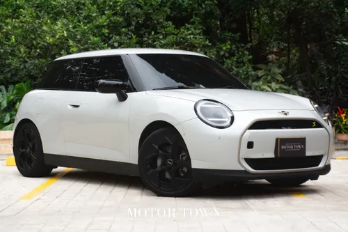 MINI Cooper SE 2024 Eléctrico 400km Autonomía