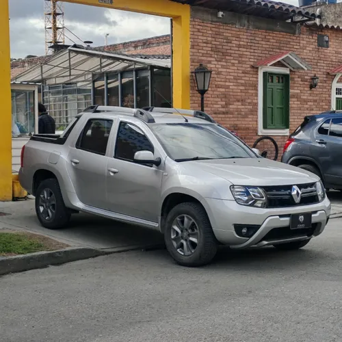RENAULT DUSTER OROCH 2017